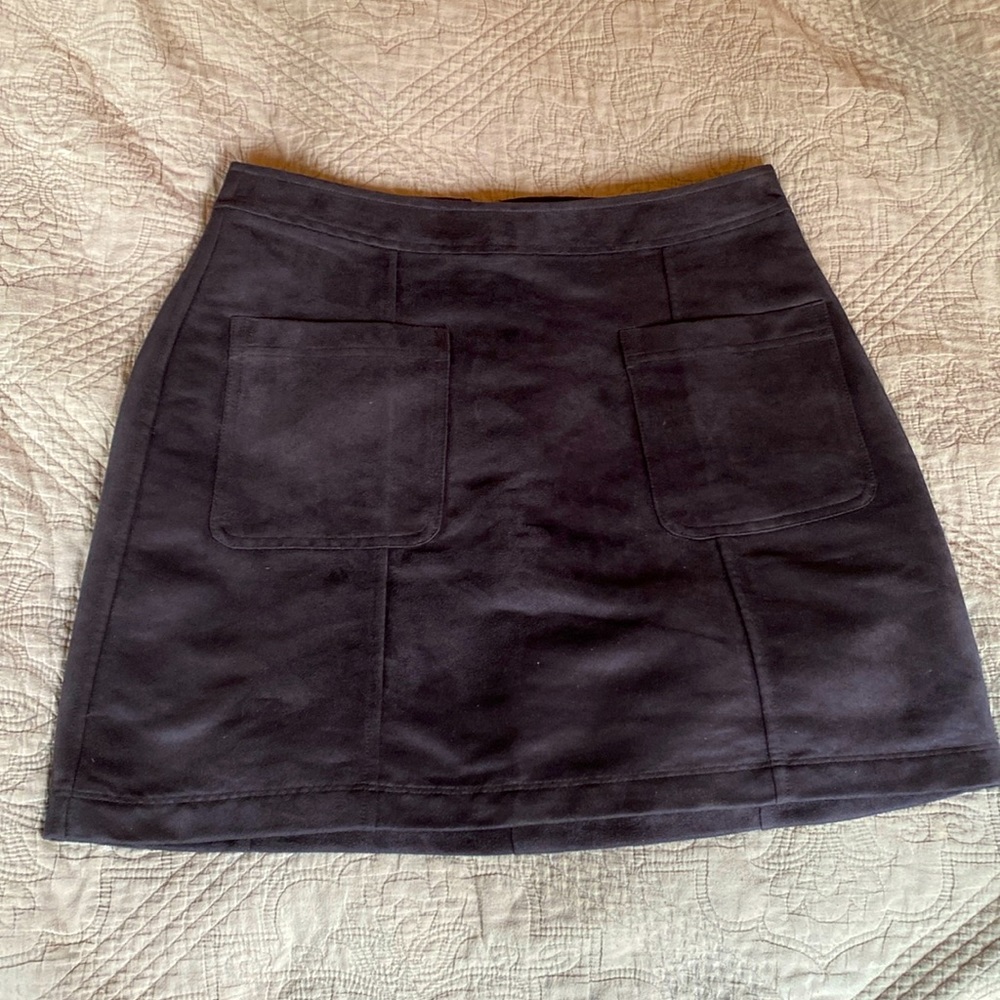 Old Navy Faux Suede black Skirt Sz 6 Rear Zip Lined